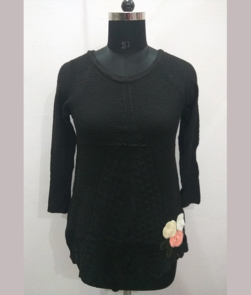 Soft wool women sweater/top with flower (Black)