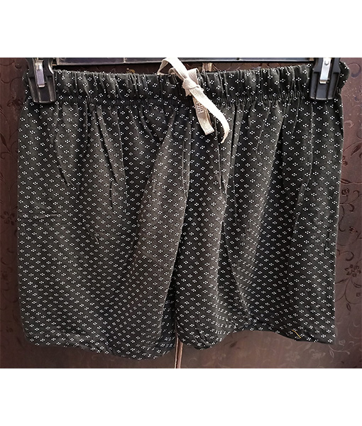 Black dot print women cotton shorts 